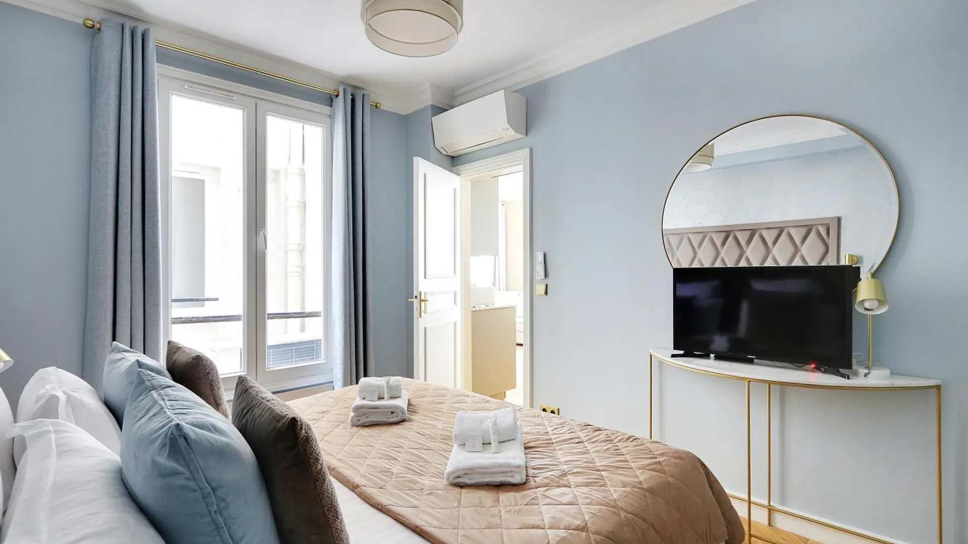 Pick A Flat's Apartments in Opera Saint Lazarre - Rue de l'Isly Paris